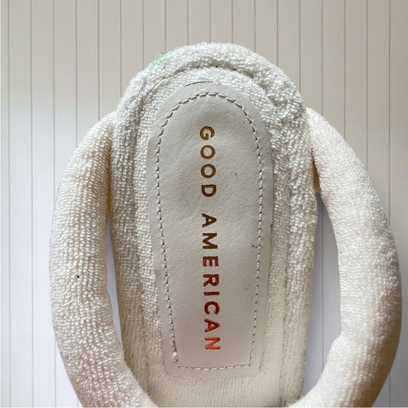 Good American Terry Kickstand Heels - Picture 4 of 8